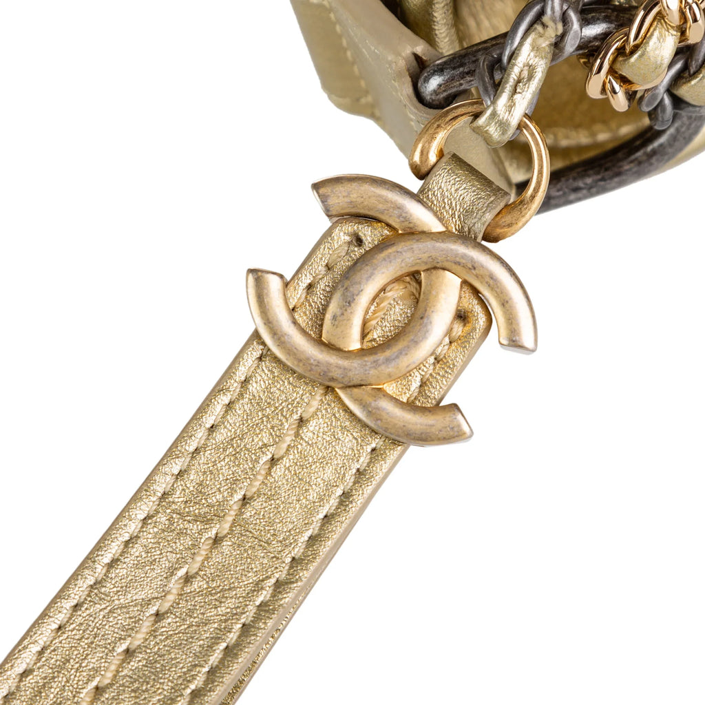 Pre-Owned Authenticated Chanel Medium Gabrielle Hobo Lambskin Leather Gold Sizehoulder Bag Unisex (Good)