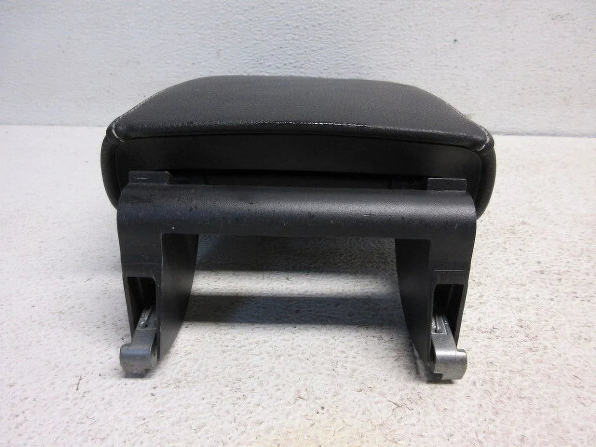 Pre-Owned 2015 Volkswagen Jetta Black Leather Center Console Lid OEM LKQ (Good)