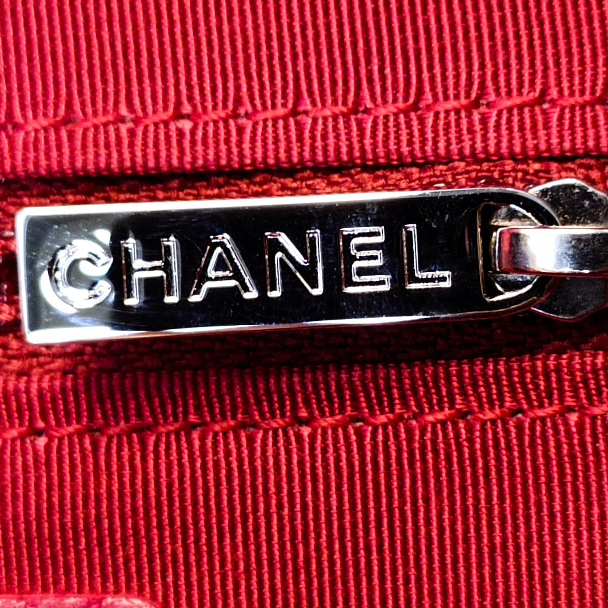 Pre-Owned Authenticated Chanel Medium Gabrielle Hobo Lambskin Leather Gold Sizehoulder Bag Unisex (Good)