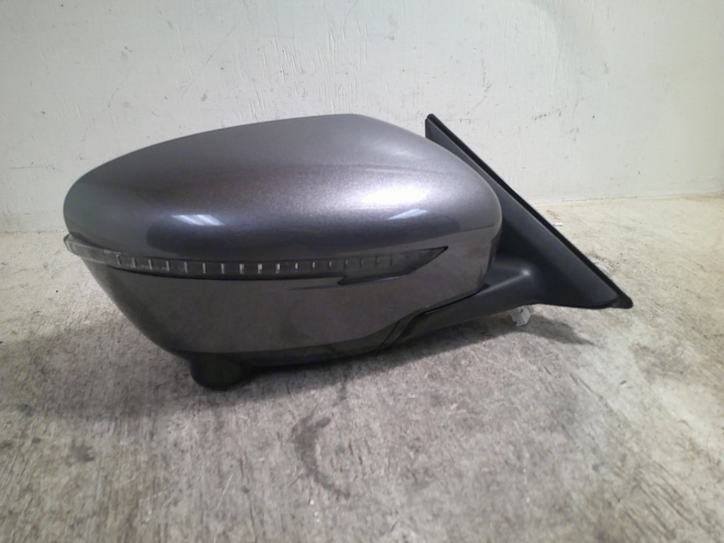 Pre-Owned 15-16 Nissan Rogue RH Passenger Sizeide Door Mirror W/ Camera OEM LKQ (Good)