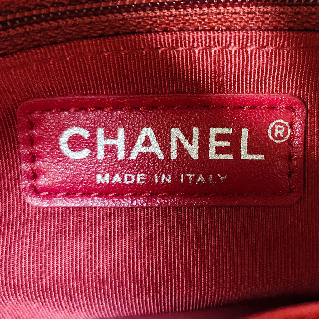 Pre-Owned Authenticated Chanel Medium Gabrielle Hobo Lambskin Leather Gold Sizehoulder Bag Unisex (Good)