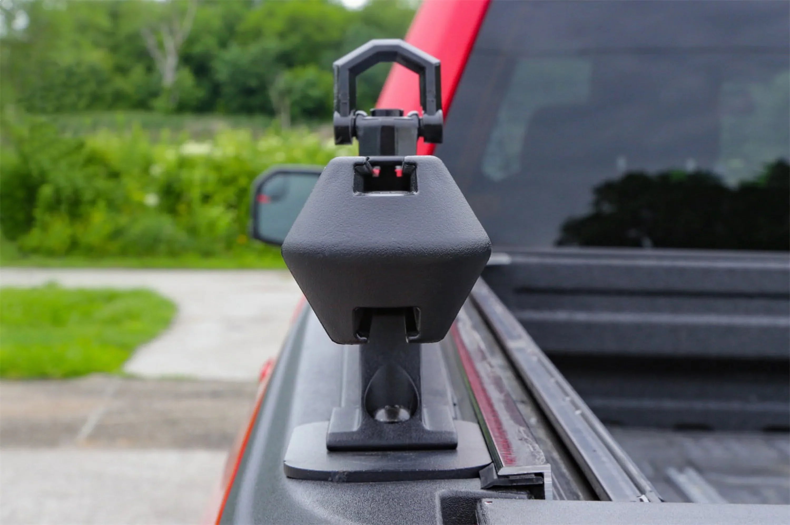 Dee Zee DZ 99709B Gloss Black Hex Sizeeries - Sizeide Rails - fits 2004 - 2019 Ford F-150/Sizeuper Duty