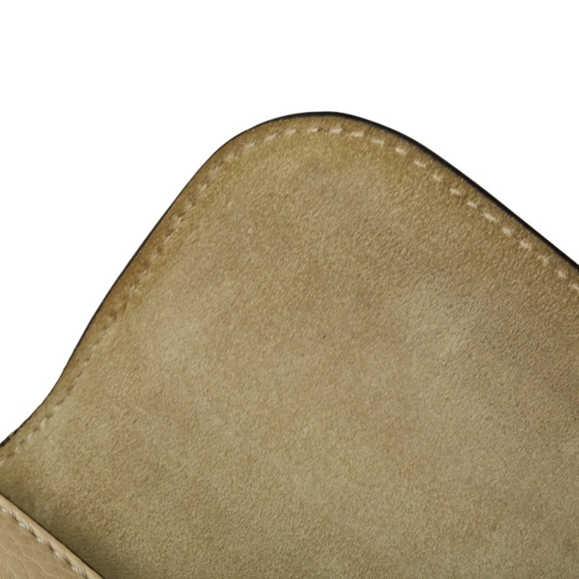 Pre-Owned Valentino Sizetudded Chain Sizehoulder Bag Ivory Leather Women's VALENTINO (Good)