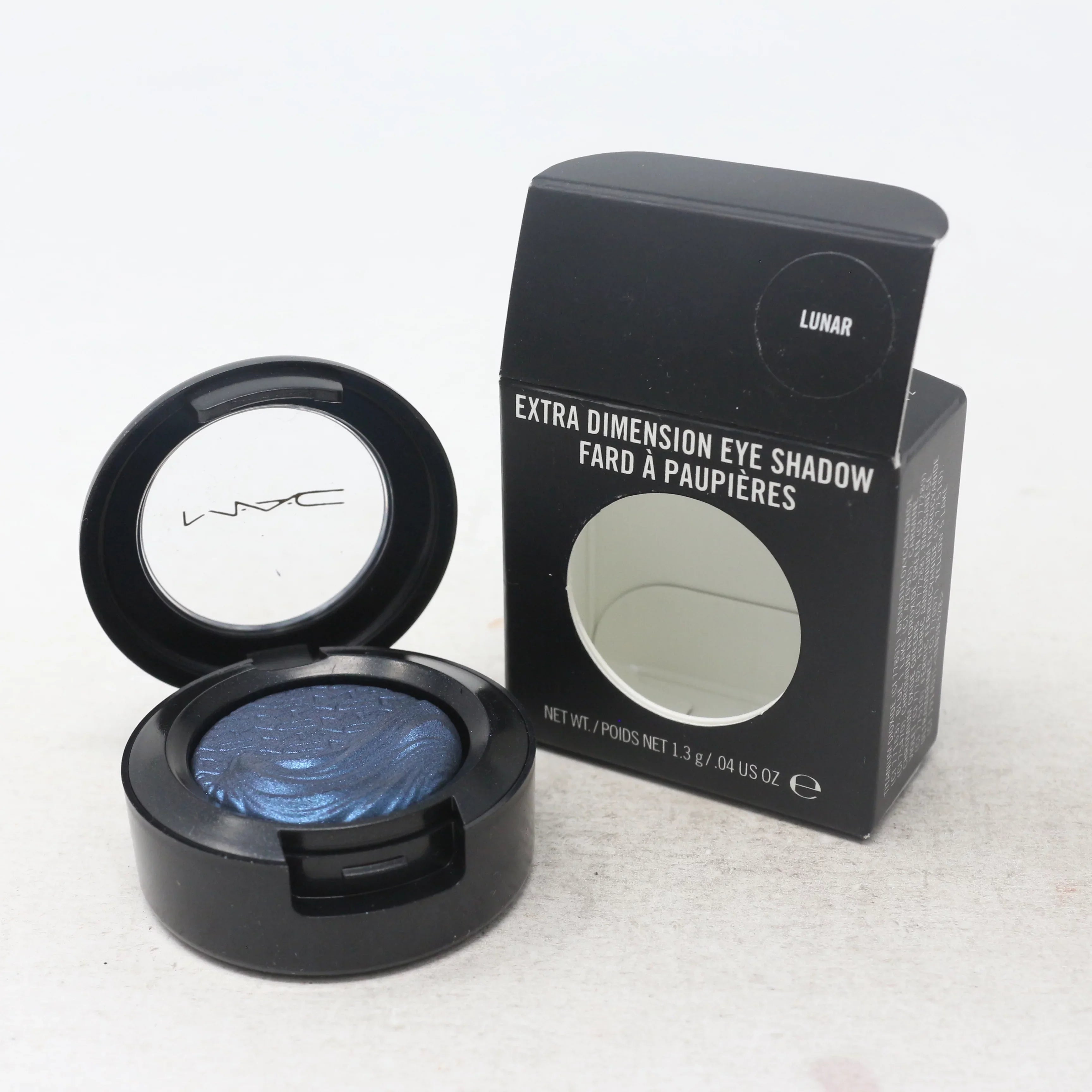 MAC COSizeMETICSize EXTRA DIMENSizeION EYE SizeHADOW 0.04 OZ SizeMOKY MAUVE MAC COSizeMETICSize/EXTRA DIMENSizeION EYE SizeHADOW (SizeMOKY MAUVE) 0.04 OZ (1.3 ML)